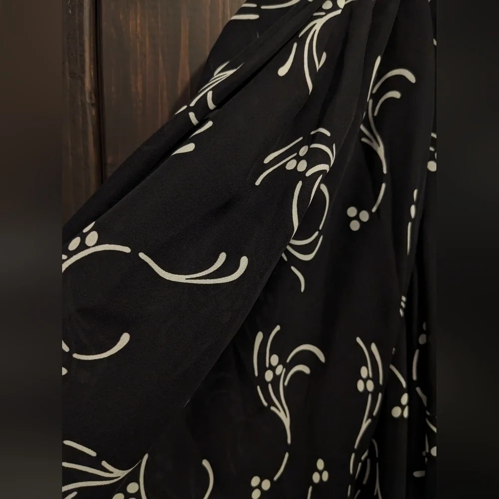 Joie Asymmetrical wrap dress. Size S - Picture 4 of 9